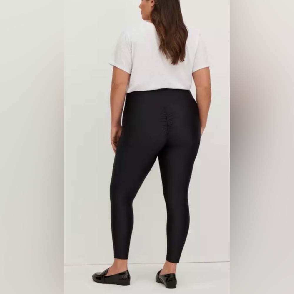 Full Length Signature Waist Ruched Back Liquid Legging 2x